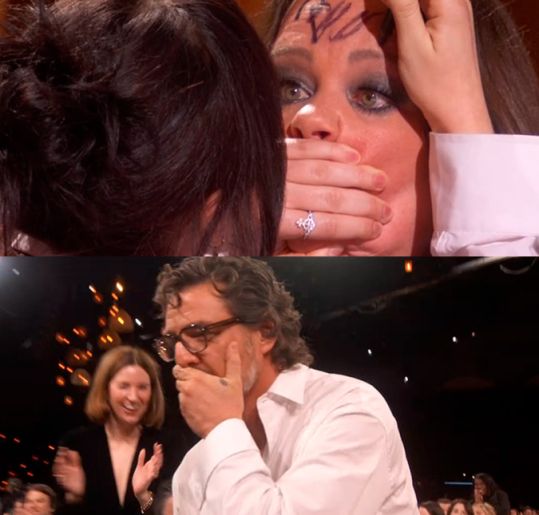 Pedro Pascal bêbado, Billie Eilish autografando testa de Melissa McCarthy... Veja o que rolou no <I>SAG Awards 2024</i>