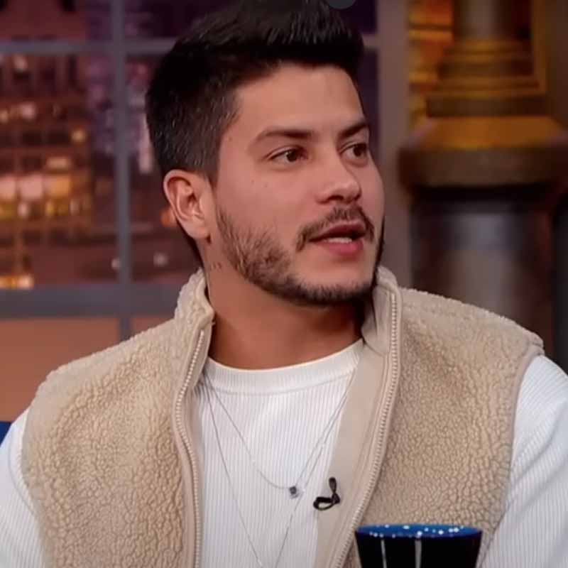Arthur Aguiar desabafa após engordar quase 10 quilos: <I>- Impressionante como o emocional impacta</i>