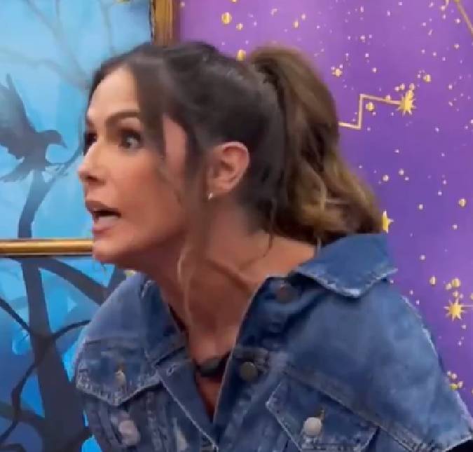 Visita ilustre! Deborah Secco aparece na casa do <i>BBB24</i> e gera burburinho entre os participantes