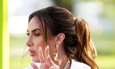 Nicole Bahls descobre sobre morte de Pelé e fica chocada: <i>- Não estava sabendo</i>