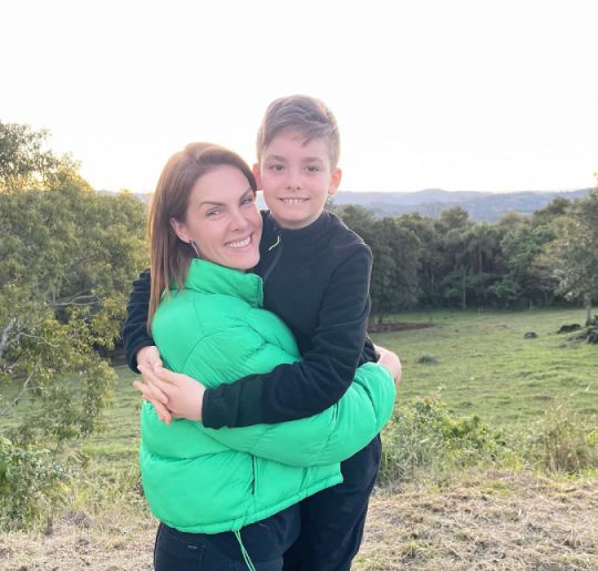 Ana Hickmann abre coração em aniversário de dez anos de idade de Alezinho: <I>Meu orgulho</I>; confira os melhores momentos dela ao lado do filho