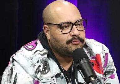 Tiago Abravanel abre o jogo sobre relação com a família Abravanel: <i>- Infelizmente, a gente não tem uma superproximidade</i>