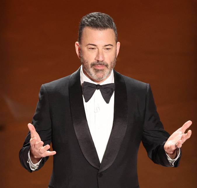 Jimmy Kimmel alfineta e afirma que Margot Robbie e Greta Gerwig mereciam indicações ao <i>Oscar 2024</i>