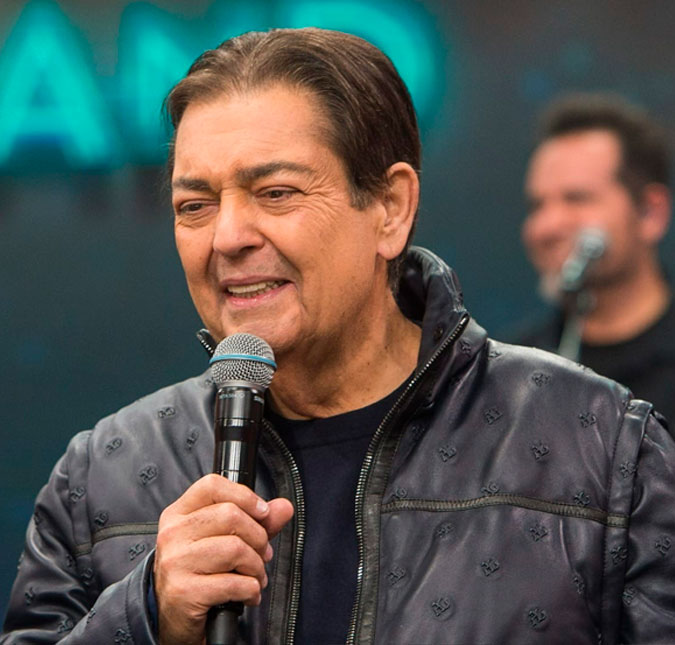 Faustão estaria seguindo uma boa recuperação após transplante de rim e conversando bastante, diz colunista