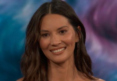 Aos 43 anos de idade, Olivia Munn revela que foi diagnosticada com câncer de mama