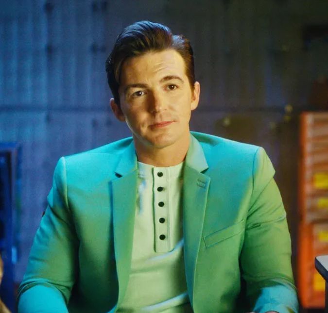 Drake Bell detalha episódio de abuso sexual na época em que trabalhava na Nickelodeon: - Eu não tinha saída O ator foi abusado pelo empresário enquanto era do elenco de O Show da Amanda