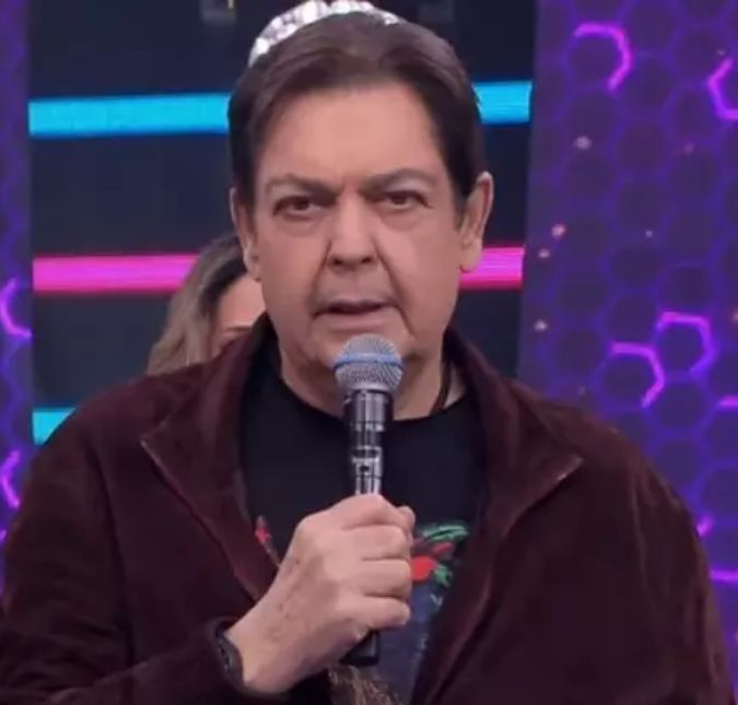 Faustão teria passado por embolização após atraso na recuperação; rim transplantado ainda não estaria funcionado, diz colunista O apresentador segue internado em São Paulo