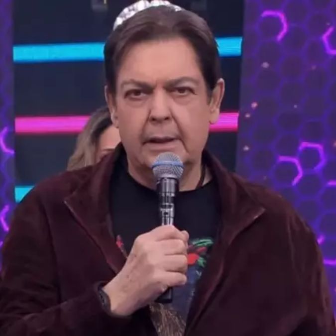 Faustão teria passado por embolização após atraso na recuperação; rim transplantado ainda não estaria funcionado, diz colunista