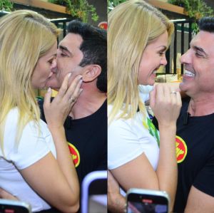 Ana Hickmann e Edu Guedes trocam beijos durante evento no Rio de Janeiro