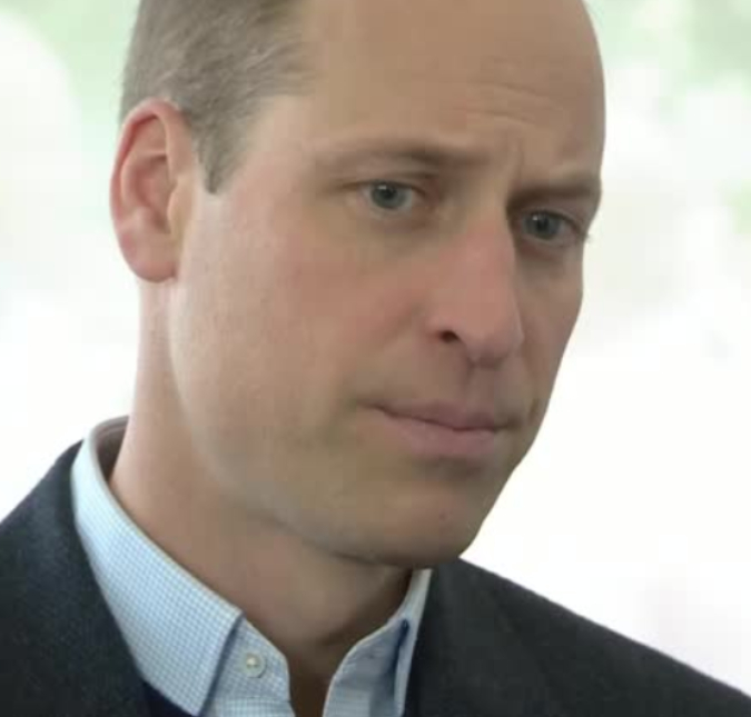 Príncipe William retoma compromissos reais após vídeo com Kate Middleton viralizar