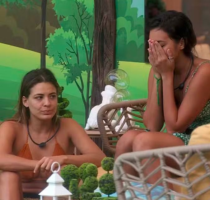 Beatriz leva punição no BBB24 por derrubar Sabrina Sato Alana também foi punida pela atitude com a apresentação durante dinâmica