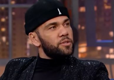 Advogada de vítima afirma que irá recorrer de liberdade provisória de Daniel Alves: <i>- Está sendo feita justiça para os ricos</i>