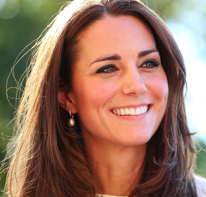 Kate Middleton estaria trabalhando de casa enquanto se recupera de cirurgia, diz jornal