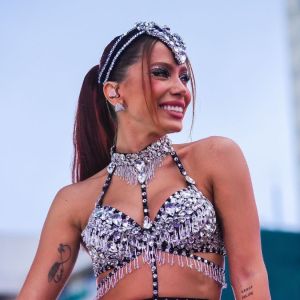 Do Brasil para o mundo! Anitta anuncia <i>Baile Funk Experience</i> sua primeira turnê no exterior