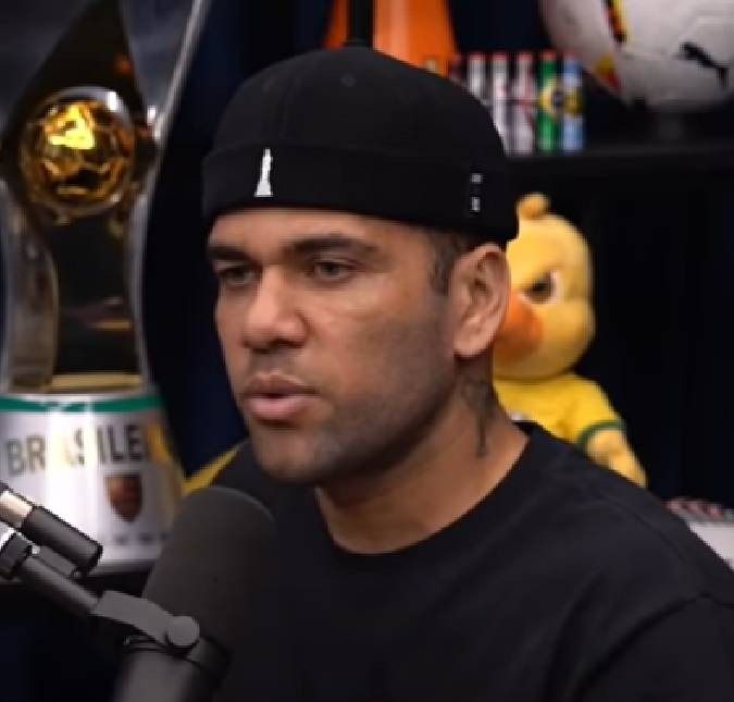 Após benefício de liberdade provisória, Daniel Alves pode receber de volta o valor da fiança pago na Espanha O ex jogador foi condenado por estupro na Espanha