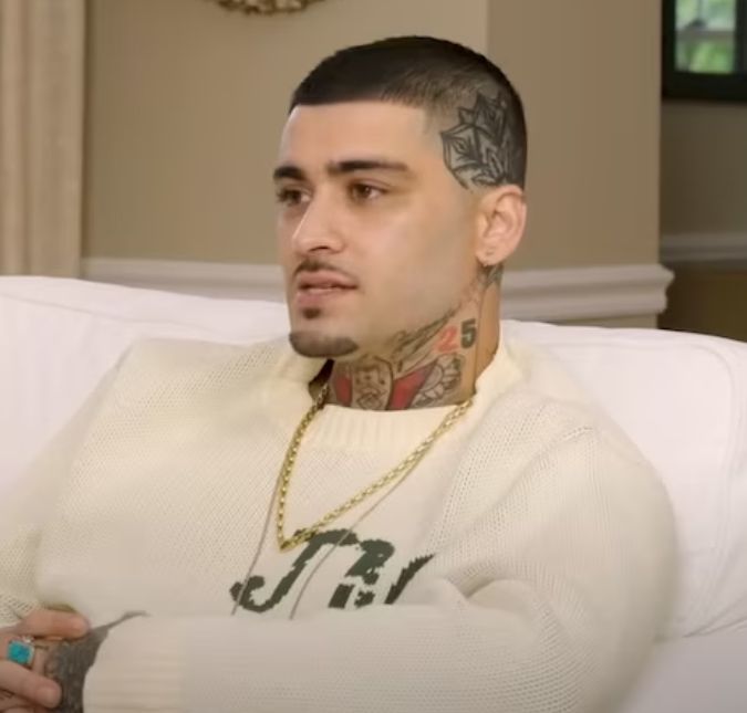 Zayn Malik revela que sua filha, Khai, tem uma habilidade musical natural O cantor é pai da pequena de três anos de idade junto com Gigi Hadid