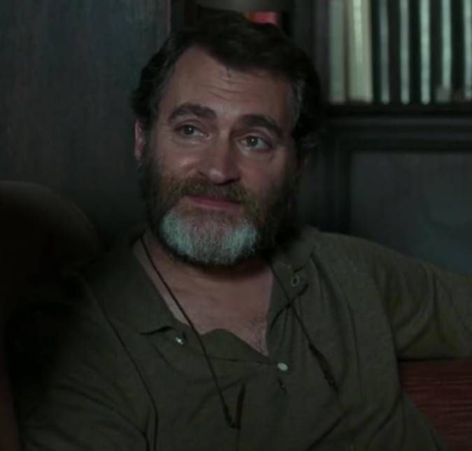 Michael Stuhlbarg é atacado por morador de rua ao caminhar no Central Park, em Nova York Veículo norte americano afirma que o ator foi visto correndo por uma ciclofaixa enquanto o agressor tentava fugir