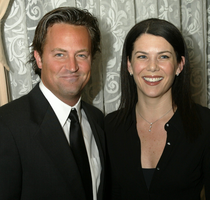 Lauren Graham fala sobre antigo relacionamento com Matthew Perry e revela último presente que recebeu do ator