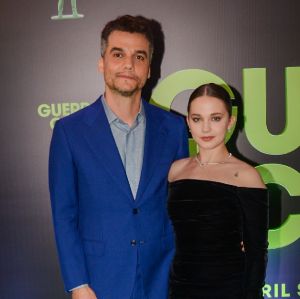 Wagner Moura chama a atenção de <I>web</I> internacional por sua beleza em <I>Guerra Civil</I>. Veja quem mais foi à pré-estreia do filme