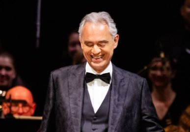 Você sabia que Andrea Bocelli já trabalhou como advogado? O tenor italiano apostou em outra carreira ante de deslanchar na música