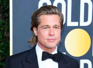 Brad Pitt estaria <i>desesperado</i> para finalizar o divórcio de Angelina Jolie e <i>seguir em frente</i>, diz jornal