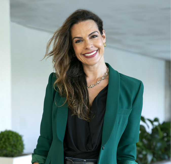 Livia Rossy comemora retorno em novelas com <I>Família É Tudo: - Mais madura</I>