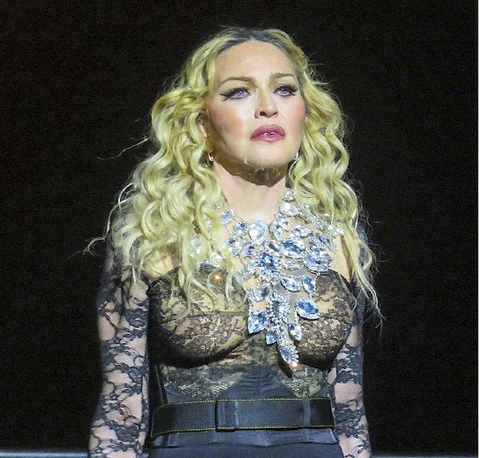Madonna pede para que seu banheiro seja higienizado pelo menos sete vezes por dia