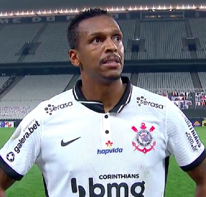 Após ser preso em Campinas, Jô, ex-jogador do <i>Corinthians</i>, paga pensão atrasada e aguarda alvará de soltura
