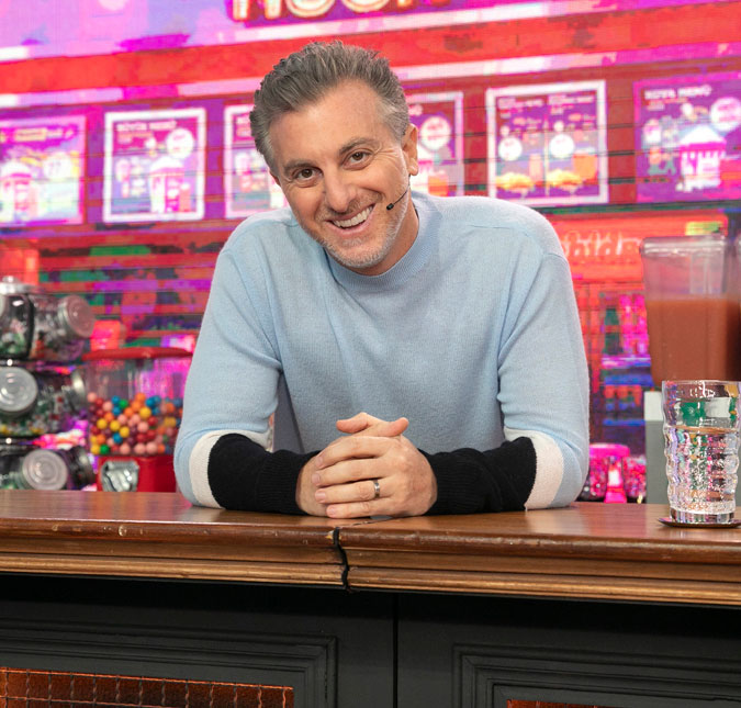 Luciano Huck sofre acidente doméstico ao cair de escada