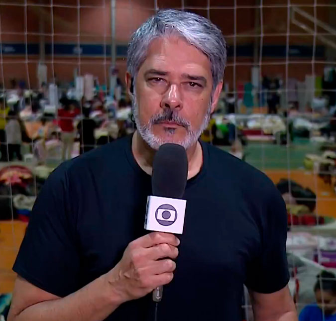 No Rio Grande do Sul, William Bonner compartilha vídeo emocionante e reflete: <i>Nossa profissão é difícil</i>