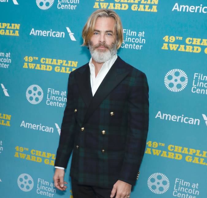 Chris Pine conta motivo de não ter conseguido papéis na adolescência e abre o coração: <i>- Um dos momentos mais traumáticos da minha vida</i>