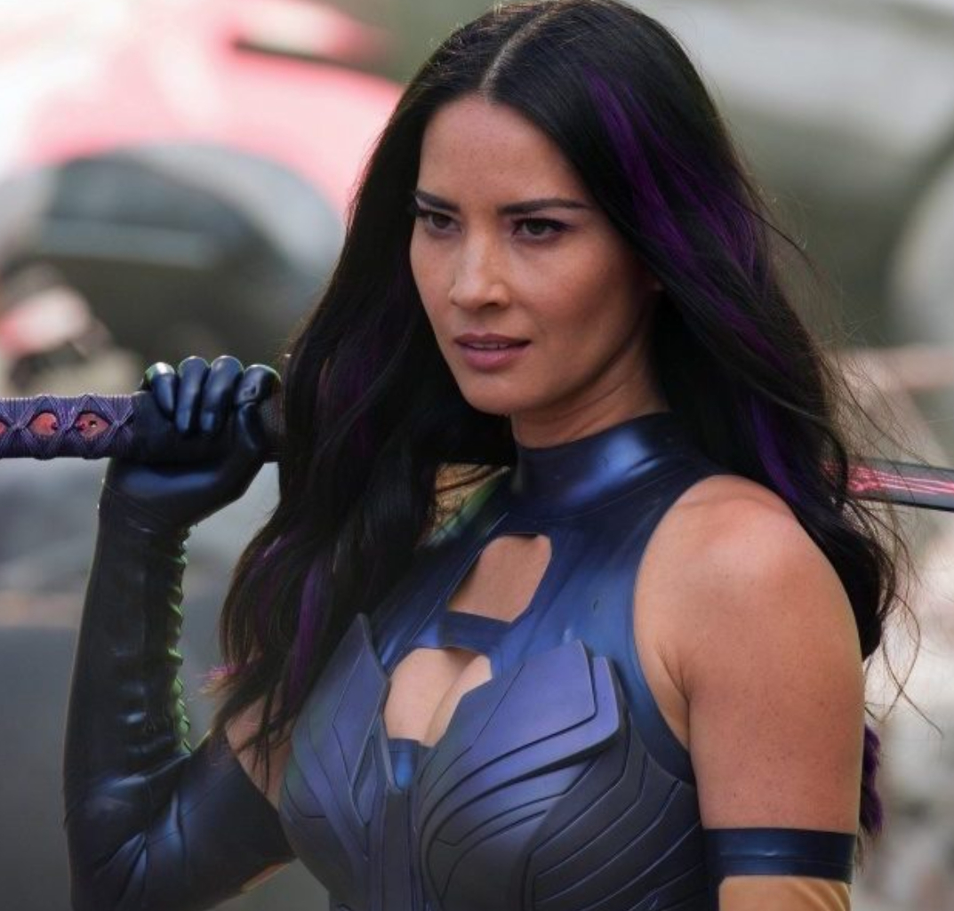 Olivia Munn, de X-<I>Men</i>, retirou o útero em meio à batalha contra câncer de mama