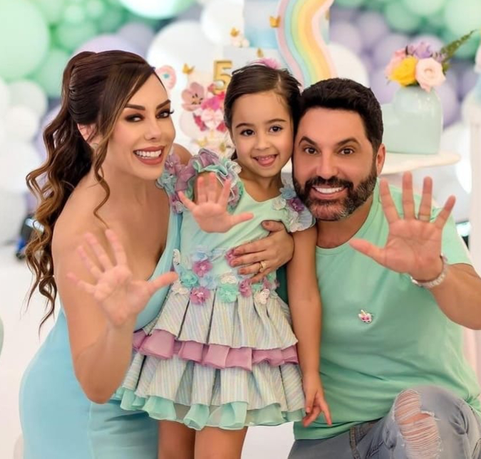 No dia da família, Deia Cypri abre o coração sobre Edson e a filha, Bella: <I>- É o laço mais precioso</I>