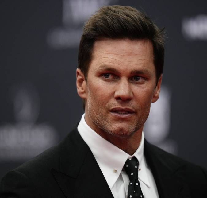 Tom Brady confessa que piadas feitas em <i>show</i> sobre seu divórcio afetaram seus filhos: <i>Não faria isso de novo</i>