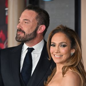 Após boatos de separação, Jennifer Lopez e Ben Affleck são flagrados passeando juntos