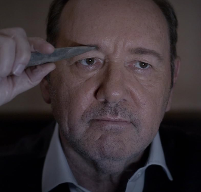 Atores de <I>Hollywood</i> se unem para pedir a volta de Kevin Spacey à indústria após denúncias de assédio