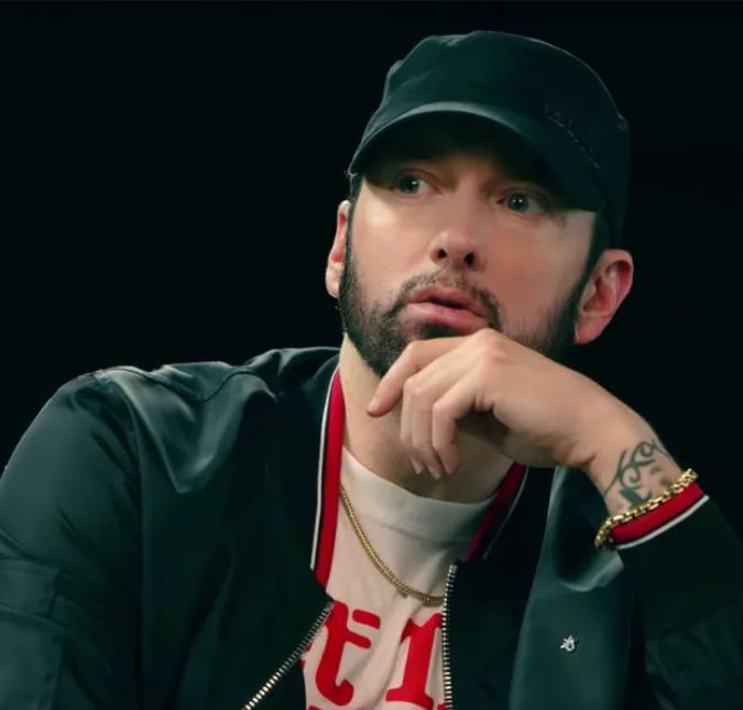 Rapper Eminem leva filha única ao alta em cerimônia intimista; saiba mais! Hailei Jade e Evan McClintock estão juntos desde 2016