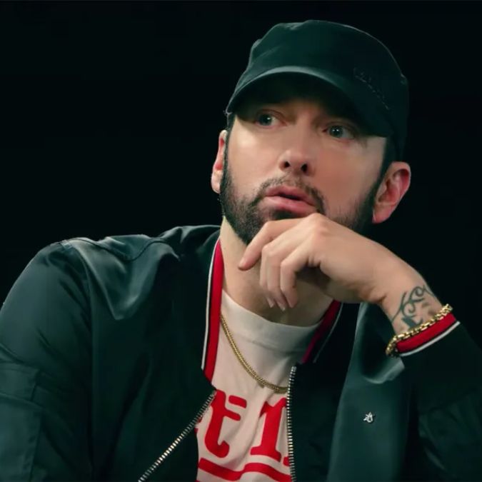 Rapper Eminem leva filha única ao altar em cerimônia intimista; saiba mais!