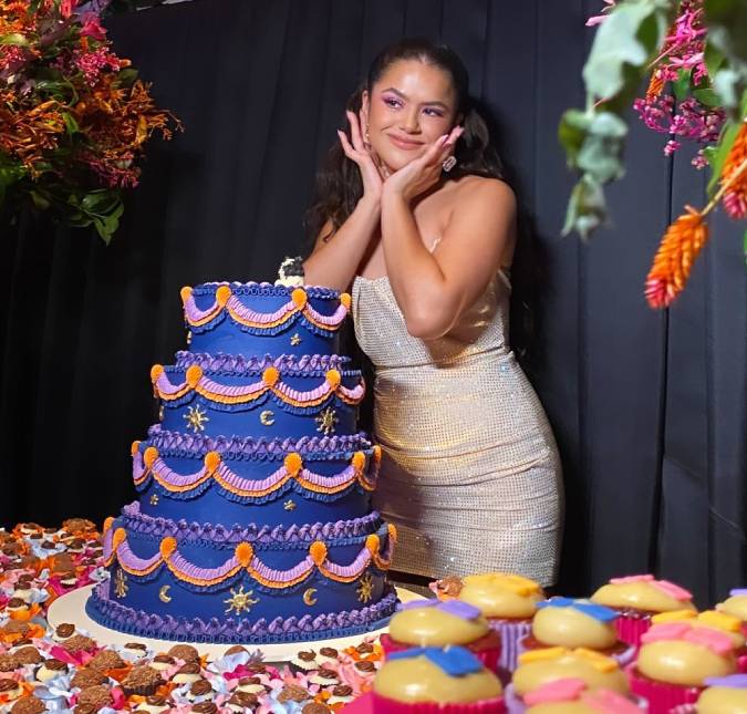 Maisa Silva comemora chegada dos 22 anos de idade com festão em São Paulo