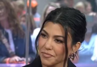 Kourtney Kardashian emociona ao relembrar cirurgia fetal de emergencial de filho caçula: - <i>Foi assustadora</i>