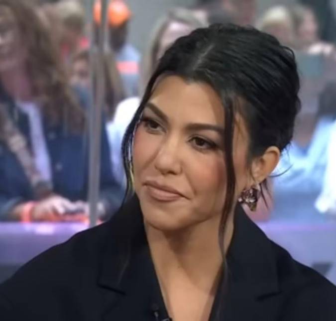 Kourtney Kardashian emociona ao relembrar cirurgia fetal de emergencial de filho caçula: - <i>Foi assustadora</i>