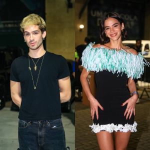 João Guilherme e Bruna Marquezine são vistos tentando evitar trocas de olhares; assista