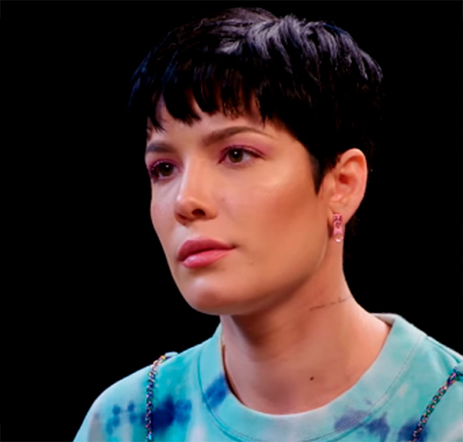 Halsey é diagnosticada com lúpus e leucemia: <I>Estarão comigo pelo resto da minha vida</i>