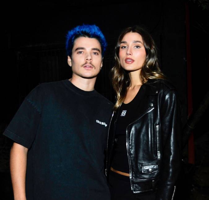 Sasha Meneghel afirma que faz maquiagem no marido, João Lucas: -<I>A gente bota um corretivo, uma base, uma coisa boba</i>