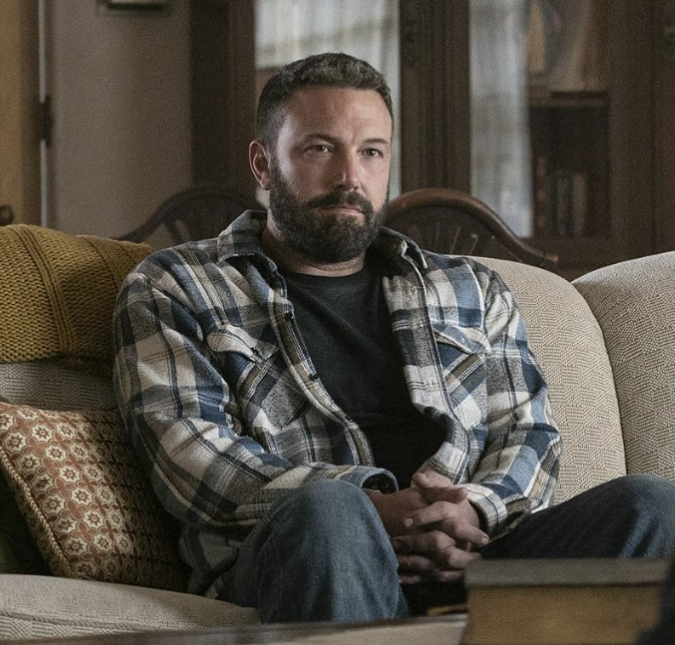 Ben Affleck estaria sofrendo de tristeza aguda e amigos temem recaída no alcoolismo, diz <i>site</i>