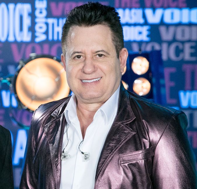 Após Marrone passar por cirurgia de emergência, equipe informa que o cantor precisará ficar afastado dos palcos por 15 dias