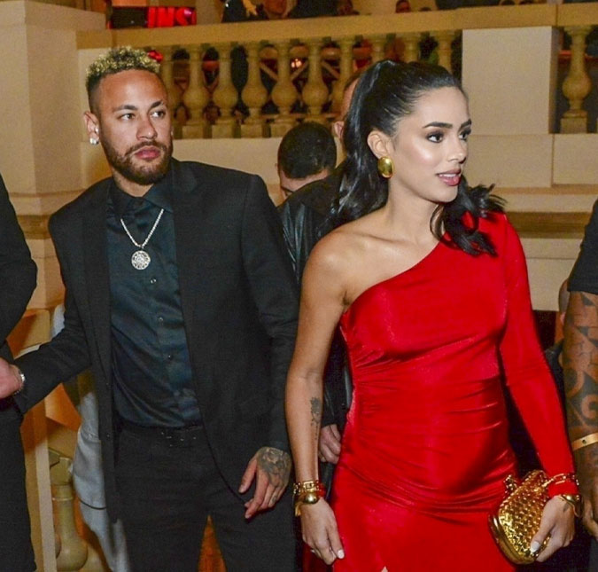 Neymar Jr. e Bruna Biancardi teriam batizado Mavie pela segunda vez, diz colunista