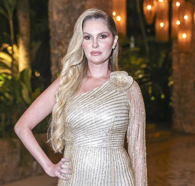 Após sete dias de operação, Bárbara Evans fala sobre recuperação e abre o coração: - <i>Estou muito feliz</i>