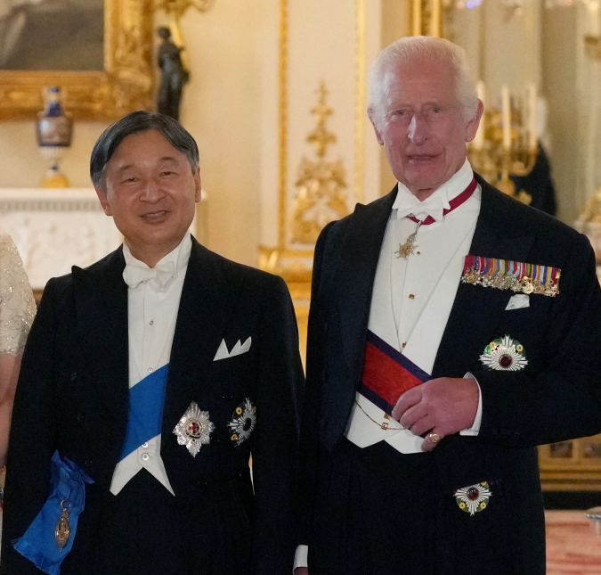 Rei Charles III brinca sobre <i>Pokémon</i> em banquete com imperador do Japão