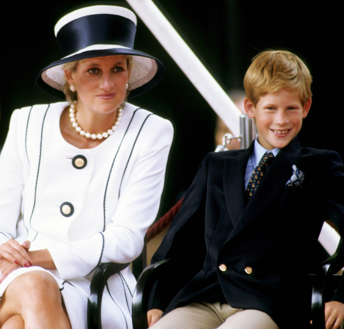 Príncipe Harry fala sobre morte de Princesa Diana e como lidou com o luto: <I>Você se convence de que a pessoa que você perdeu quer que você fique triste</i>